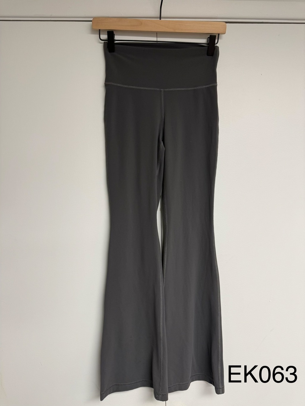Aritzia TNA Atmosphere Flare Hi Rise Leggings Coal Grey S